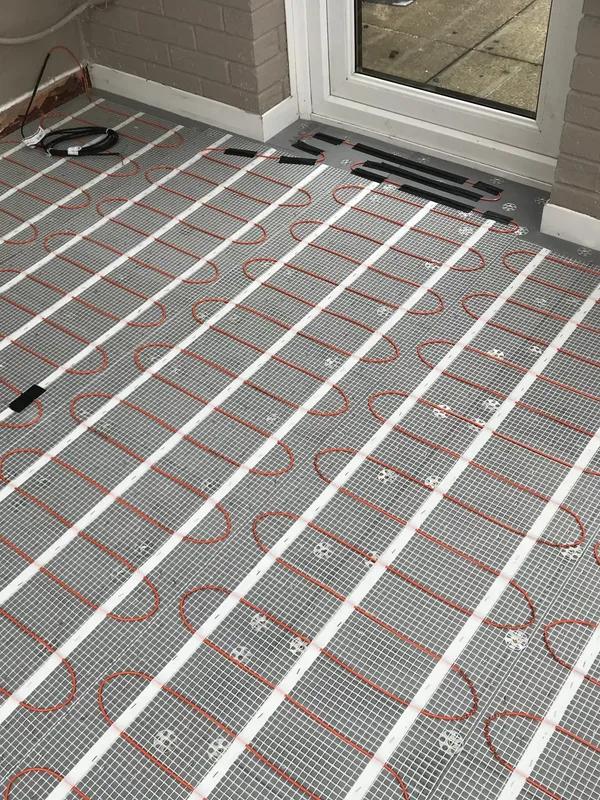 Underfloor heating installation